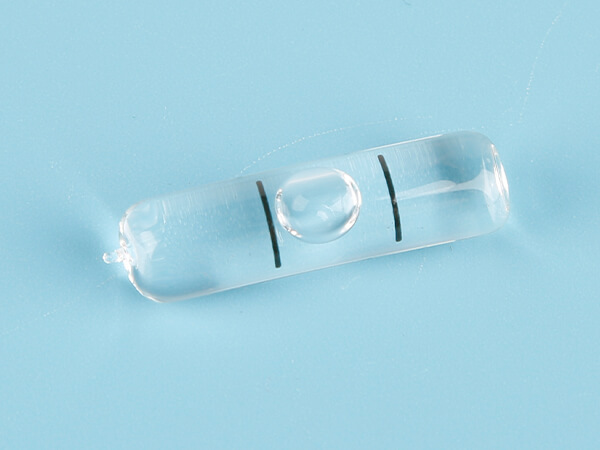 Glass tubular bubble level with a single tip and double black sight lines